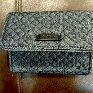 👍 brand new Vera Bradley wallet. Multiple compartments RFID for security